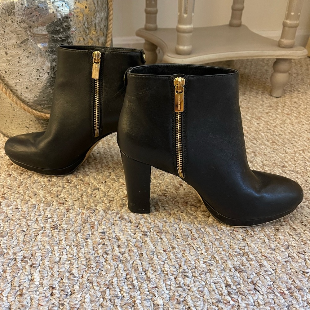 Black heeled booties